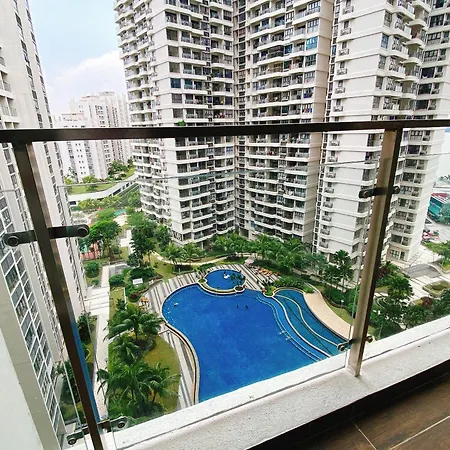 Scenic Country Garden Danga Bay By Lions Bay Apartment Johor Bahru Room photo
