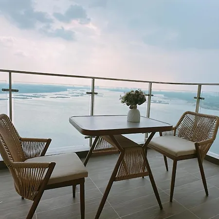 Scenic Country Garden Danga Bay By Lions Bay Apartment Johor Bahru Exterior photo