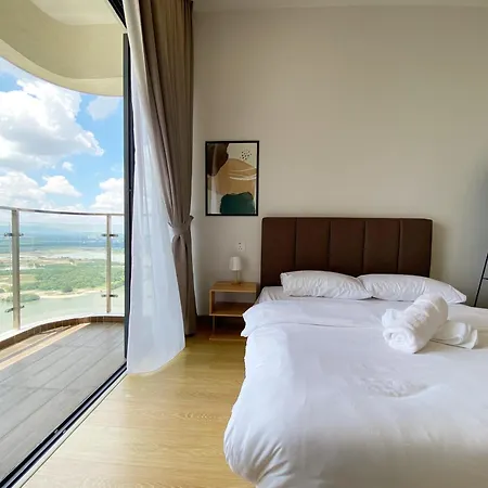 Scenic Country Garden Danga Bay By Lions Bay Apartment Johor Bahru Room photo