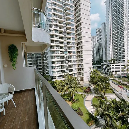 Scenic Country Garden Danga Bay By Lions Bay Apartment Johor Bahru Room photo