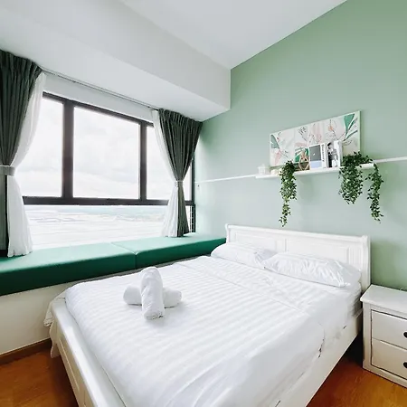 Scenic Country Garden Danga Bay By Lions Bay Apartment Johor Bahru Room photo