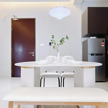 Scenic Country Garden Danga Bay By Lions Bay Apartment Johor Bahru Room photo