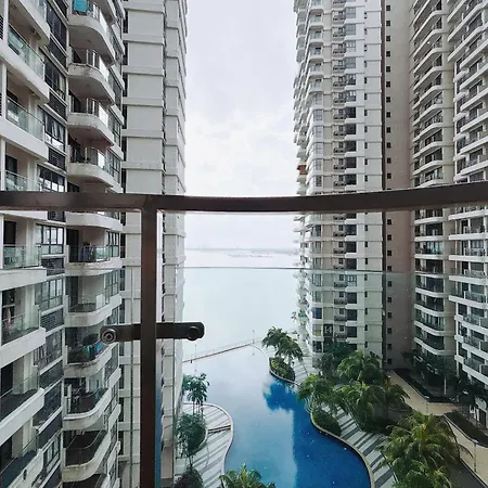 Scenic Country Garden Danga Bay By Lions Bay Apartment Johor Bahru Room photo