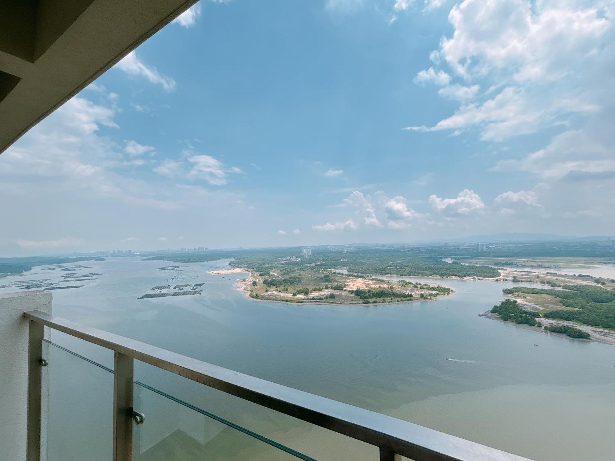 Scenic Country Garden Danga Bay By Lions Bay * Johor Bahru