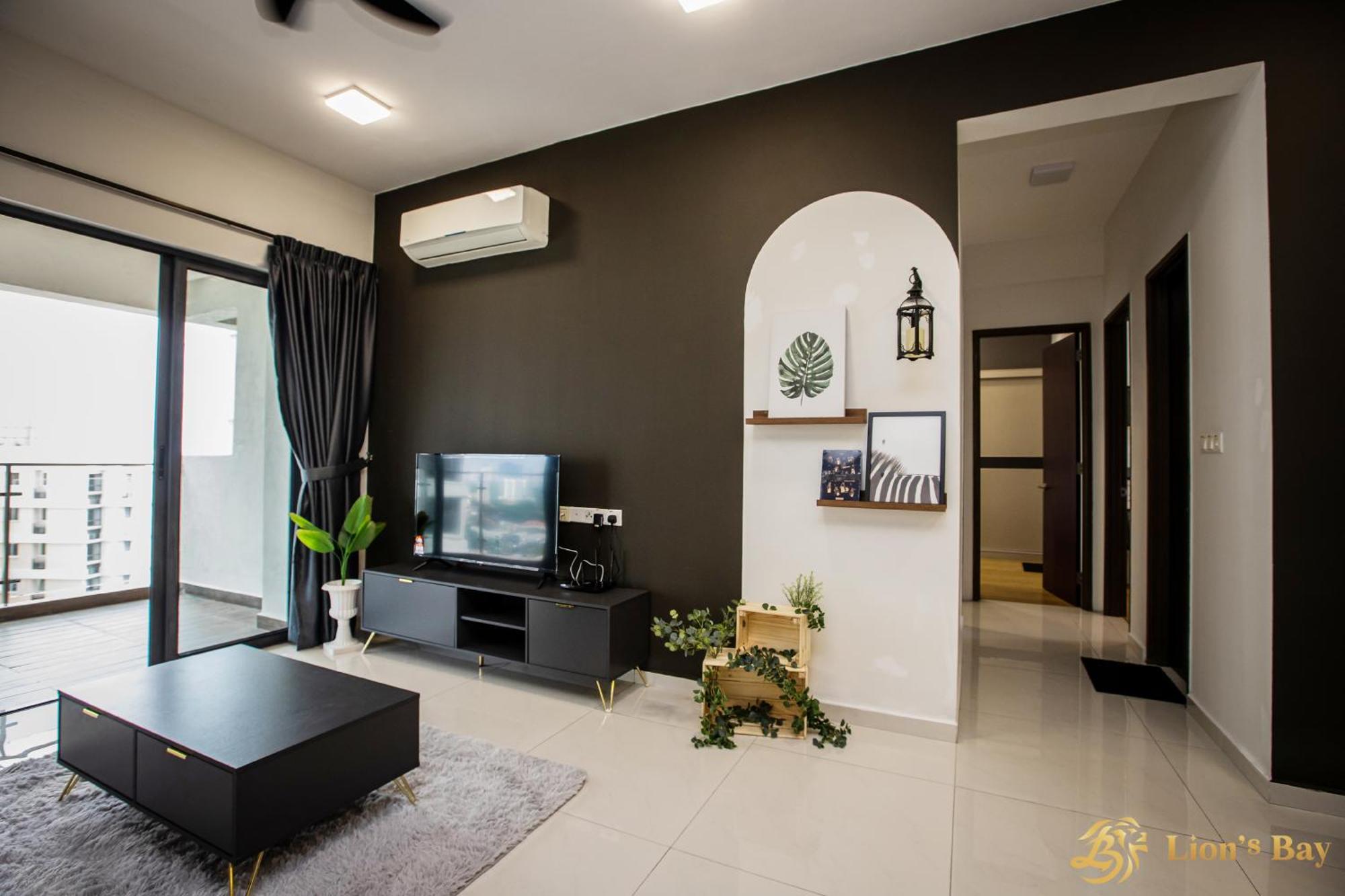 Apartment Scenic Country Garden Danga Bay By Lions Bay *